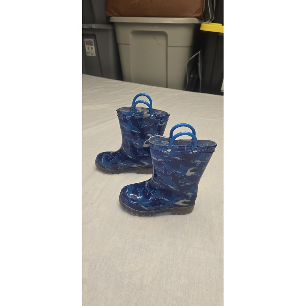 Cruz Kiks shark Rubber Rain Boots Sz 7 Kids Light Up
